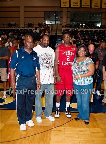 Thumbnail 1 in  2010 THCA All-Star Basketball Game photogallery.