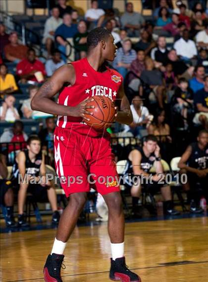 Thumbnail 2 in  2010 THCA All-Star Basketball Game photogallery.