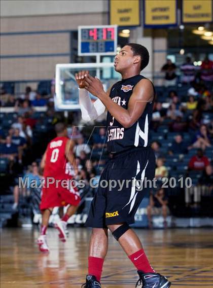 Thumbnail 1 in  2010 THCA All-Star Basketball Game photogallery.