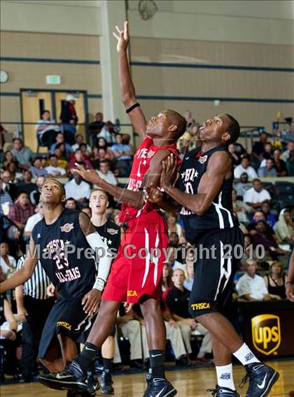 Thumbnail 2 in  2010 THCA All-Star Basketball Game photogallery.