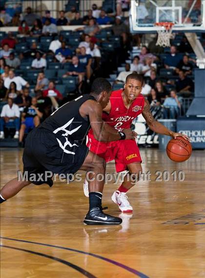 Thumbnail 2 in  2010 THCA All-Star Basketball Game photogallery.