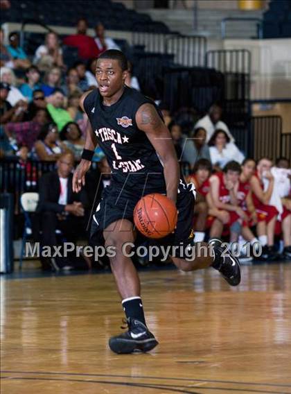 Thumbnail 3 in  2010 THCA All-Star Basketball Game photogallery.