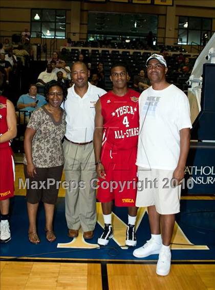 Thumbnail 3 in  2010 THCA All-Star Basketball Game photogallery.
