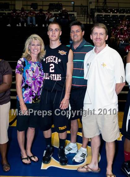 Thumbnail 1 in  2010 THCA All-Star Basketball Game photogallery.