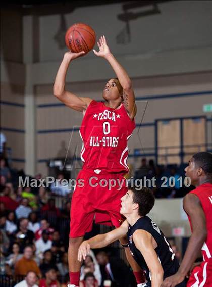 Thumbnail 2 in  2010 THCA All-Star Basketball Game photogallery.