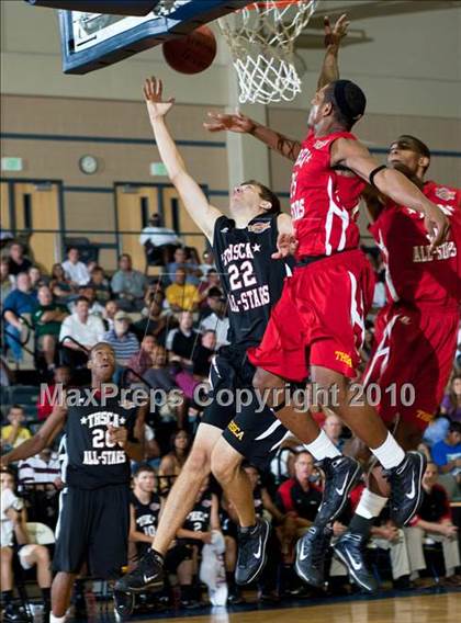 Thumbnail 2 in  2010 THCA All-Star Basketball Game photogallery.