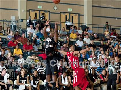Thumbnail 3 in  2010 THCA All-Star Basketball Game photogallery.