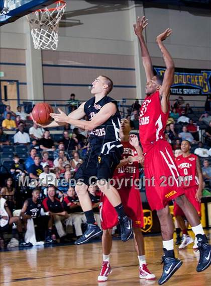 Thumbnail 3 in  2010 THCA All-Star Basketball Game photogallery.