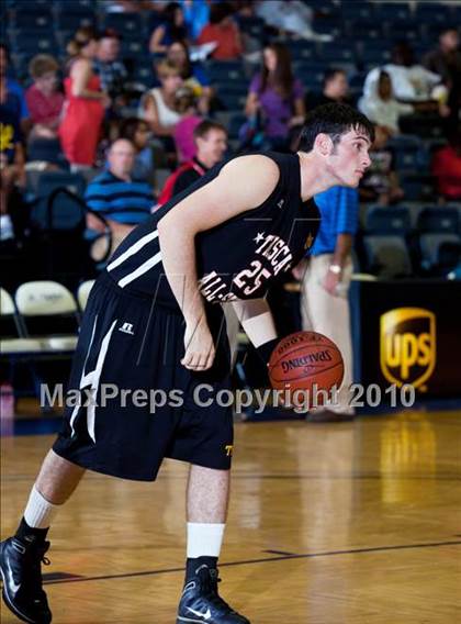 Thumbnail 1 in  2010 THCA All-Star Basketball Game photogallery.