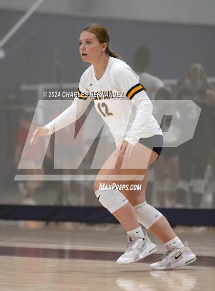 Thumbnail 2 in Giddings vs. Freeman (Legends Invitational) photogallery.