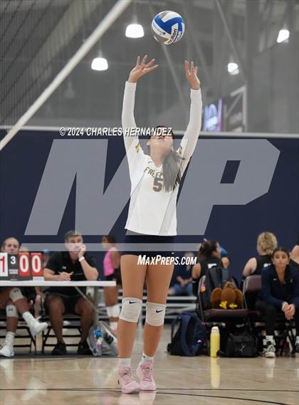 Thumbnail 3 in Giddings vs. Freeman (Legends Invitational) photogallery.