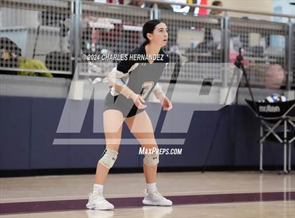 Thumbnail 1 in Giddings vs. Freeman (Legends Invitational) photogallery.