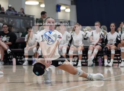 Thumbnail 1 in Giddings vs. Freeman (Legends Invitational) photogallery.
