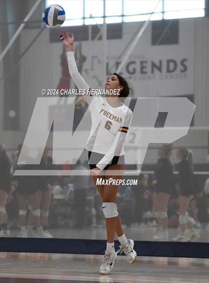 Thumbnail 1 in Giddings vs. Freeman (Legends Invitational) photogallery.
