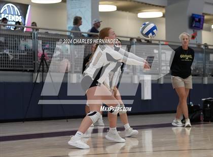 Thumbnail 3 in Giddings vs. Freeman (Legends Invitational) photogallery.