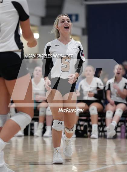Thumbnail 2 in Giddings vs. Freeman (Legends Invitational) photogallery.