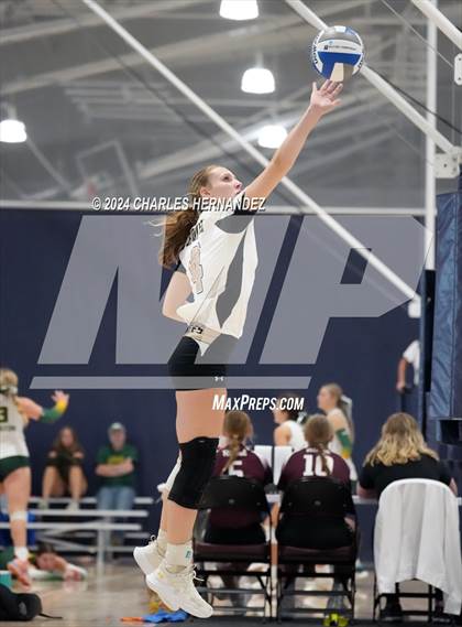 Thumbnail 3 in Giddings vs. Freeman (Legends Invitational) photogallery.