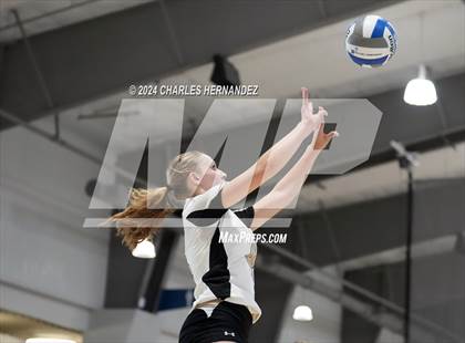 Thumbnail 3 in Giddings vs. Freeman (Legends Invitational) photogallery.