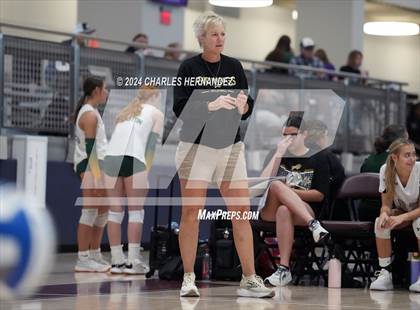 Thumbnail 1 in Giddings vs. Freeman (Legends Invitational) photogallery.