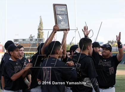Thumbnail 3 in Central Valley Christian vs. Chavez (CIF CS D5 Final) photogallery.