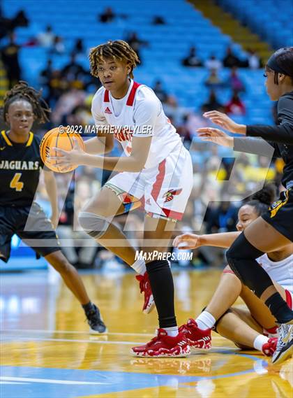 Thumbnail 1 in Salisbury vs. Farmville Central (NCHSAA 1A Final) (1 of 2 - the Game) photogallery.