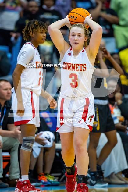 Thumbnail 2 in Salisbury vs. Farmville Central (NCHSAA 1A Final) (1 of 2 - the Game) photogallery.