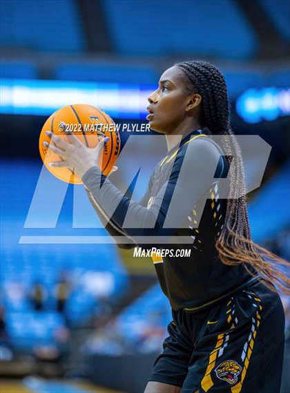 Thumbnail 2 in Salisbury vs. Farmville Central (NCHSAA 1A Final) (1 of 2 - the Game) photogallery.