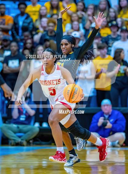Thumbnail 2 in Salisbury vs. Farmville Central (NCHSAA 1A Final) (1 of 2 - the Game) photogallery.