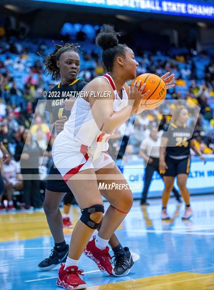 Thumbnail 1 in Salisbury vs. Farmville Central (NCHSAA 1A Final) (1 of 2 - the Game) photogallery.