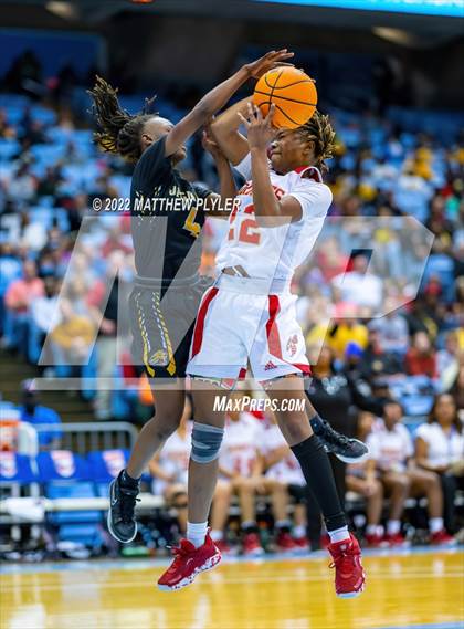 Thumbnail 1 in Salisbury vs. Farmville Central (NCHSAA 1A Final) (1 of 2 - the Game) photogallery.