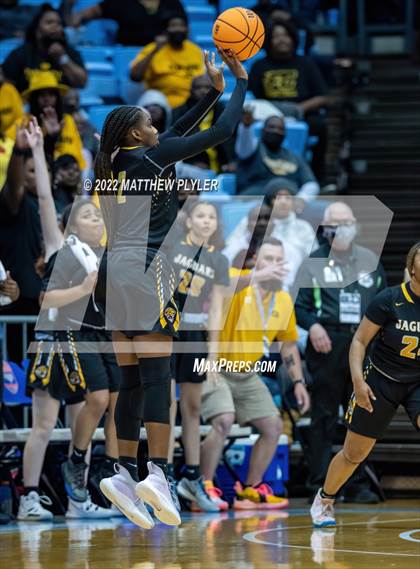 Thumbnail 2 in Salisbury vs. Farmville Central (NCHSAA 1A Final) (1 of 2 - the Game) photogallery.