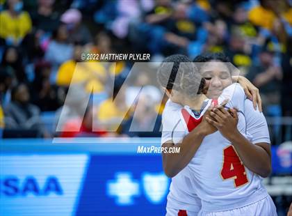 Thumbnail 3 in Salisbury vs. Farmville Central (NCHSAA 1A Final) (1 of 2 - the Game) photogallery.