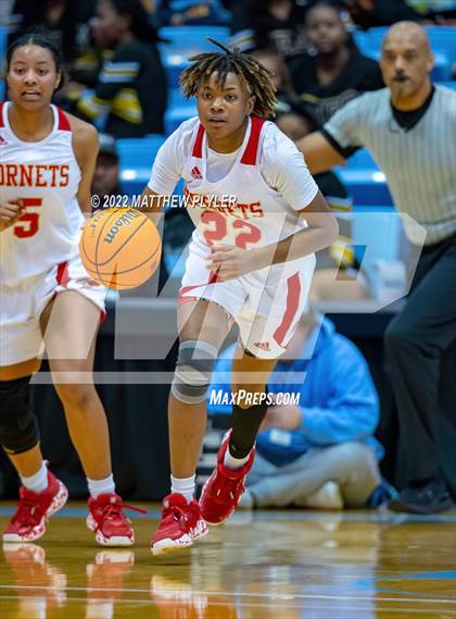 Thumbnail 3 in Salisbury vs. Farmville Central (NCHSAA 1A Final) (1 of 2 - the Game) photogallery.