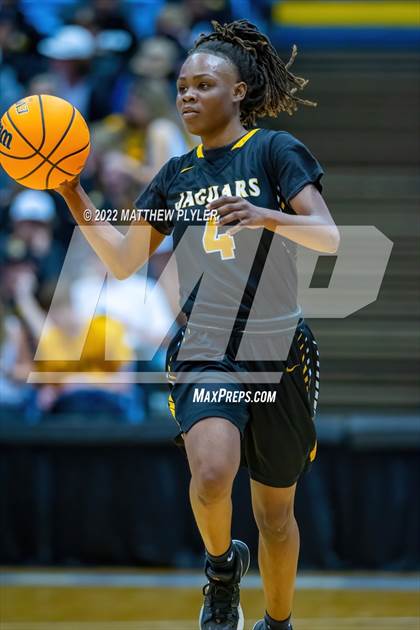 Thumbnail 3 in Salisbury vs. Farmville Central (NCHSAA 1A Final) (1 of 2 - the Game) photogallery.