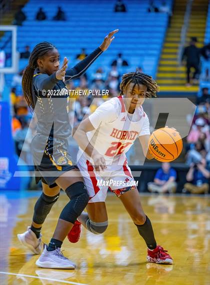 Thumbnail 3 in Salisbury vs. Farmville Central (NCHSAA 1A Final) (1 of 2 - the Game) photogallery.