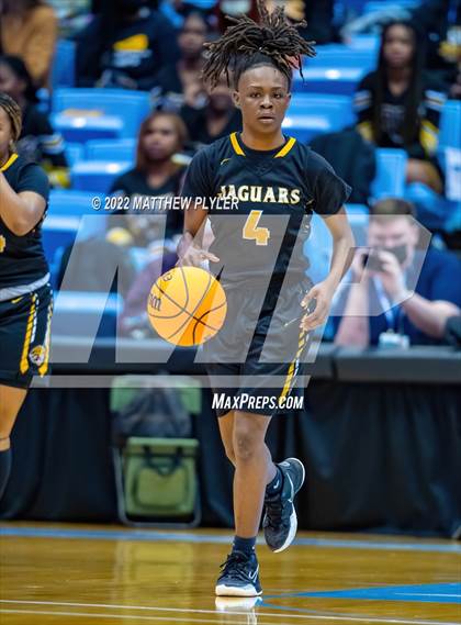 Thumbnail 2 in Salisbury vs. Farmville Central (NCHSAA 1A Final) (1 of 2 - the Game) photogallery.