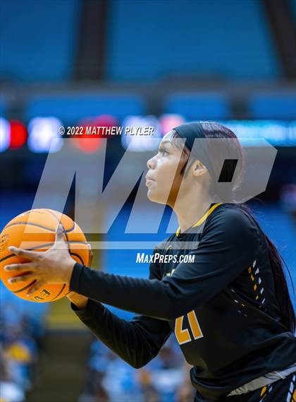 Thumbnail 3 in Salisbury vs. Farmville Central (NCHSAA 1A Final) (1 of 2 - the Game) photogallery.