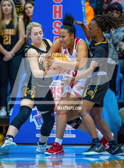 Thumbnail 3 in Salisbury vs. Farmville Central (NCHSAA 1A Final) (1 of 2 - the Game) photogallery.