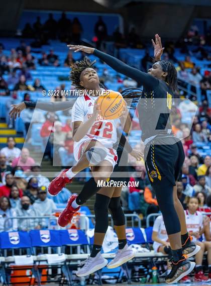 Thumbnail 3 in Salisbury vs. Farmville Central (NCHSAA 1A Final) (1 of 2 - the Game) photogallery.
