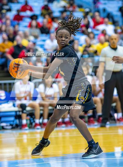 Thumbnail 3 in Salisbury vs. Farmville Central (NCHSAA 1A Final) (1 of 2 - the Game) photogallery.