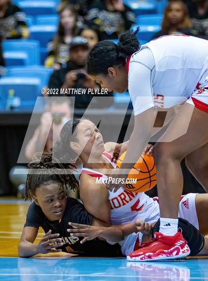 Thumbnail 2 in Salisbury vs. Farmville Central (NCHSAA 1A Final) (1 of 2 - the Game) photogallery.