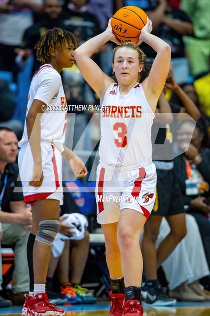 Thumbnail 1 in Salisbury vs. Farmville Central (NCHSAA 1A Final) (1 of 2 - the Game) photogallery.