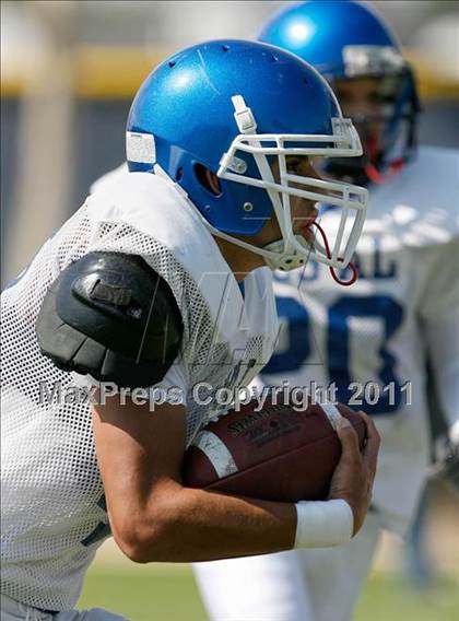 Thumbnail 1 in Los Alamitos @ Mayfair photogallery.