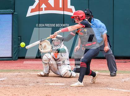 Thumbnail 3 in Melissa vs. Harlingen South (UIL 5A Softball Final) photogallery.