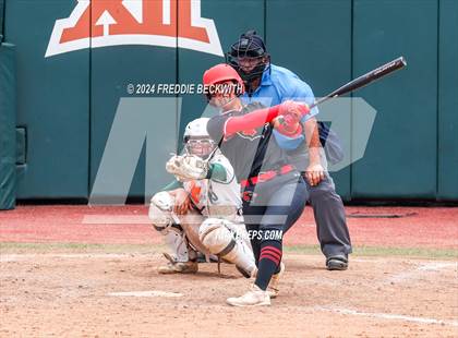 Thumbnail 3 in Melissa vs. Harlingen South (UIL 5A Softball Final) photogallery.