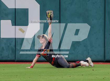 Thumbnail 2 in Melissa vs. Harlingen South (UIL 5A Softball Final) photogallery.