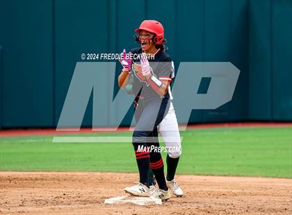Thumbnail 2 in Melissa vs. Harlingen South (UIL 5A Softball Final) photogallery.