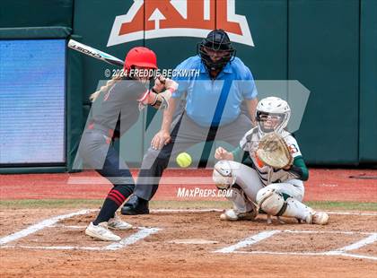 Thumbnail 2 in Melissa vs. Harlingen South (UIL 5A Softball Final) photogallery.