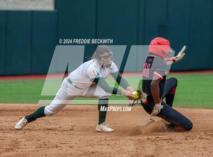 Thumbnail 2 in Melissa vs. Harlingen South (UIL 5A Softball Final) photogallery.