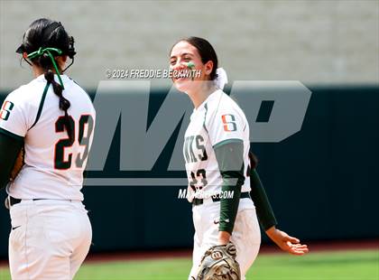 Thumbnail 1 in Melissa vs. Harlingen South (UIL 5A Softball Final) photogallery.